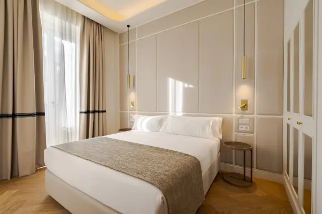 Deluxe Lateral Sol-Zimmer mit Doppelbett und Fenster mit Tageslicht